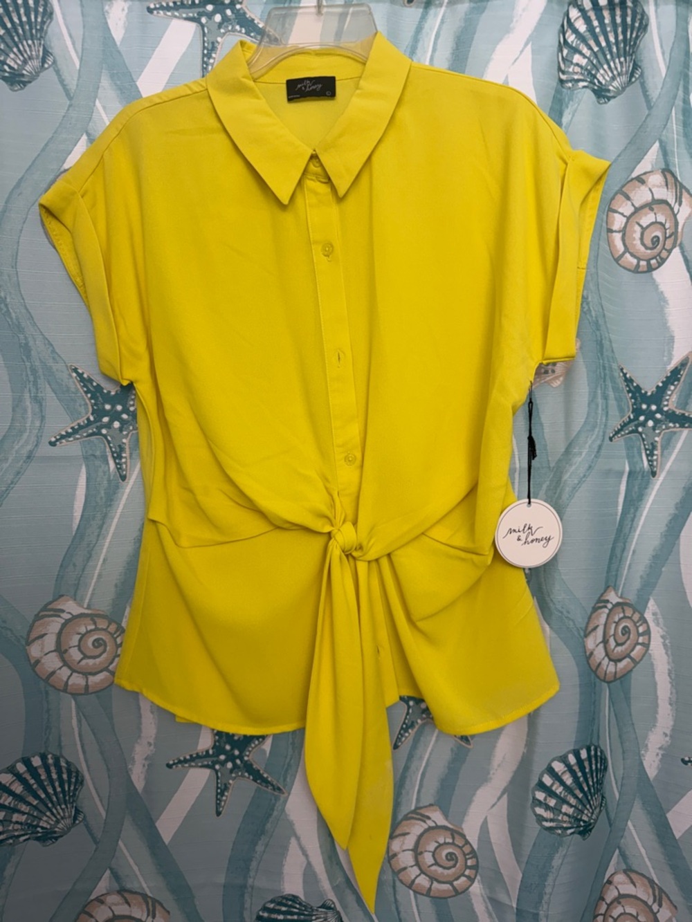 Misch & Mancy Yellow Tie-Front Short Sleeve Blouse